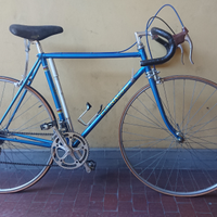 Bici bicicletta da corsa colnago sport blu