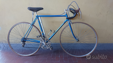 Bici bicicletta da corsa colnago sport blu