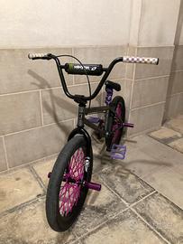 Kink Bmx Curb 20’ da freestyle
