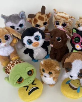 11 peluche assortiti+2 smile portachiavi+Maialino