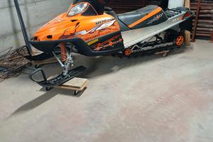 motoslitta Articat 800