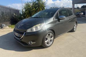 Peugeot 208 1.4 HDi 68 CV 3 porte Allure
