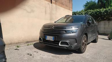 C5 Aircross, tenuta benissimo, sempre box