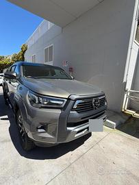 Toyote hilux invincible 2.8 204cv 44000 km