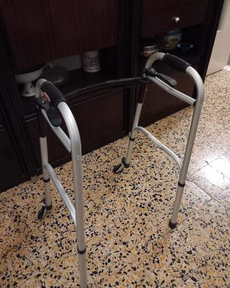 Deambulatore per anziani