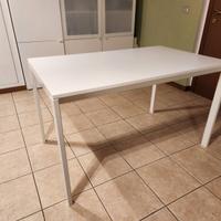 tavolo bianco legno ikea