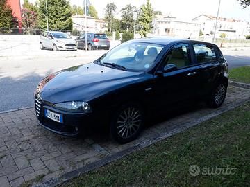 Alfa Romeo 147 II 1.6 T.Spark GPL ok neopatentati