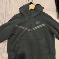 felpa Nike tech
