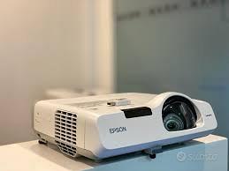Proiettore Epson ottica Wide 0,50:1 HD