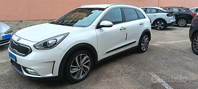 Kia Niro 1.6 Gdi hev Urban dct Hybrid