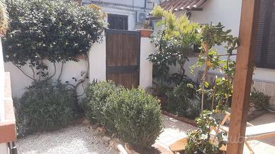 Roma, Pigneto, casa vacanze con giardino