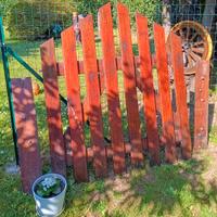 cancelletto in legno per giardino 