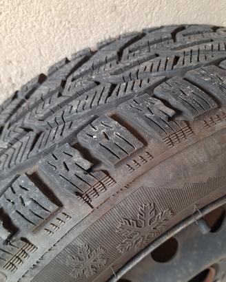 Gomme invernali e cerchi 16 pollici