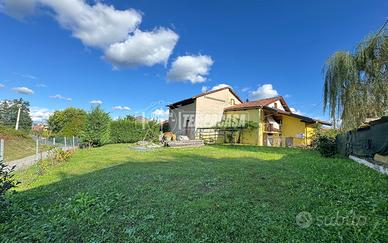 CASA INDIPENDNETE CON GIARDINO