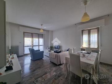 4 LOCALI A CASTELLALTO