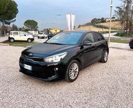 Kia Rio 1.4 CRDi 90CV - NEOPATENTATI