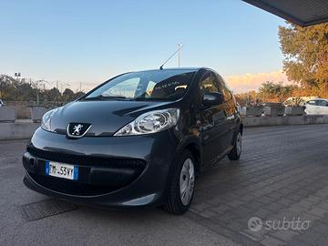Peugeot 107 1.0 68CV 5p. Sweet Years 2Tronic