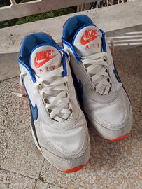 Sneakers Nike Air Max 2090 bianche, blu e arancion