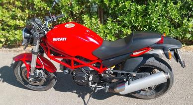 Ducati Monster 695