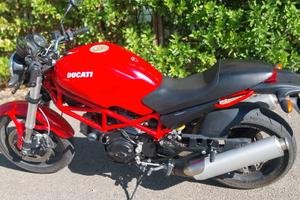 Ducati Monster 695