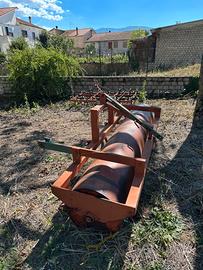 Rullo compattatore agricolo