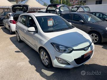 HYUNDAI i20 1.1 DIESEL 75 (CV) 2012