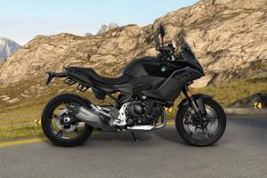 BMW F 900 XR Triple Black