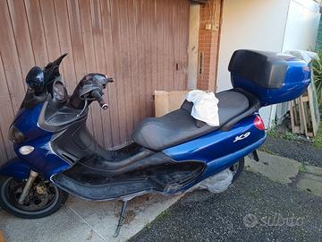 Piaggio X9 500