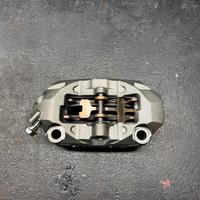 Pinza brembo m4 titanium motard