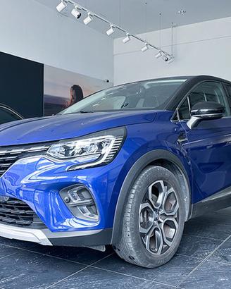 Renault Captur 1.6 e-tech hybrid techno fast track