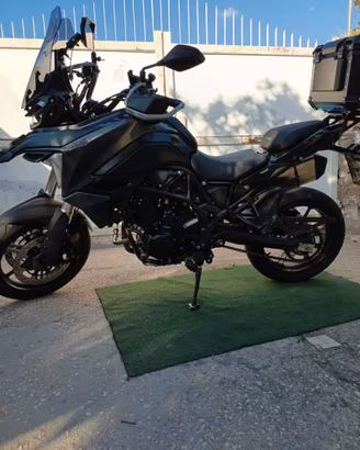 Benelli TRK 702 stradale