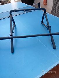 attrezzo fitness a parete 