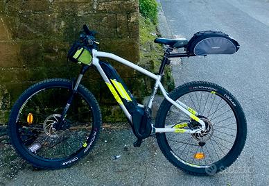 Bici elettrica Rockrider st 520