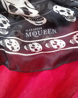 foulard Alexander MQUEEN