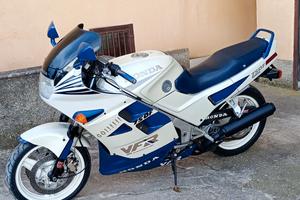 Honda VFR 750 - 1989