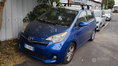 Toyota Verso-S 1.4 D-4D Lounge con tetto panoramic