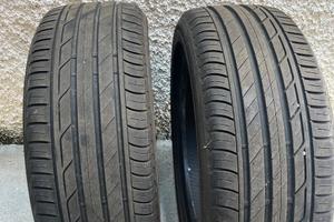 Gomme auto estive 215/50 R18 W
