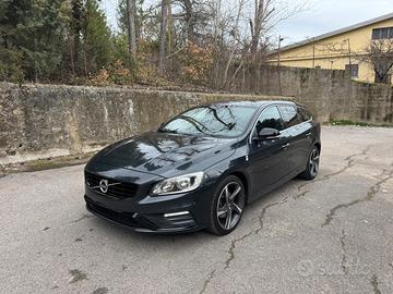 Volvo V60 R design 2.0 d2 120cv