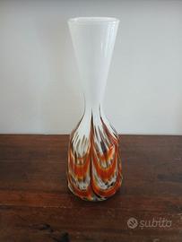Vaso in vetro lattimo di Murano space age