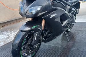 KAWASAKI ZX 10 R