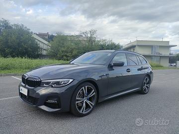 BMW 320d Touring mhev 48V xdrive Msport