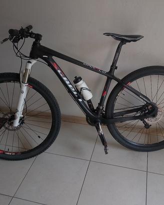 MTB carbonio ruote da 29 leggerissimo 
