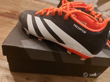 scarpini ADIDAS PREDATOR n 33 e 1/2 nuovi