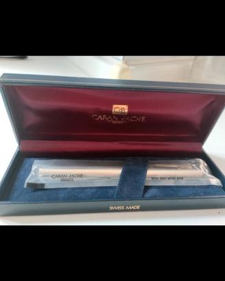 Penna stilografica caran d'ache