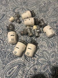 Comado termostatico per valvole radiatore