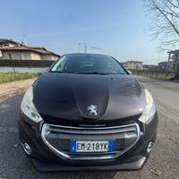 Peugeot 208 1.4 HDi 68 CV 3 porte Allure