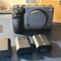 SONY FX30 + ZEISS FE 4/24-70 SONY + 3 batterie