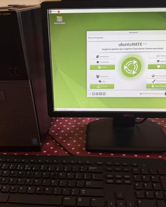 Computer fisso PC DELL con Monitor e Tastiera