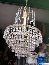 Lampadario con gocce vintage 