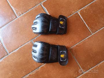 Guantoni MMA